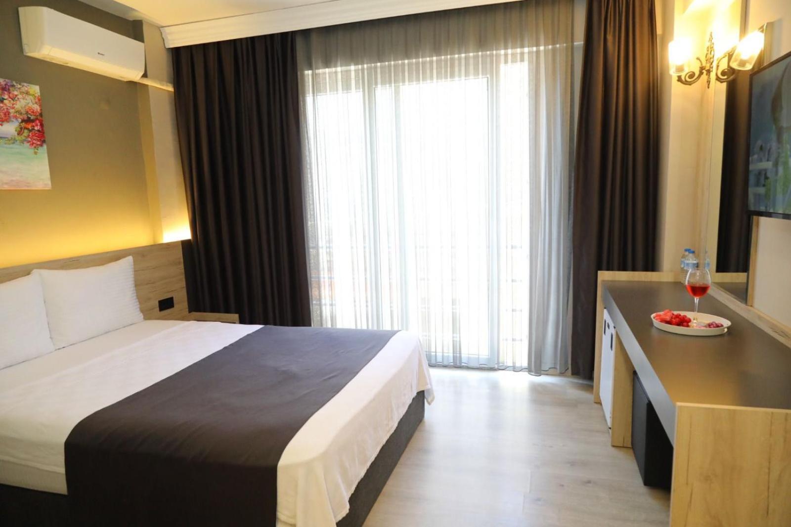 Grand Faik Hotel Çeşme Kültér fotó
