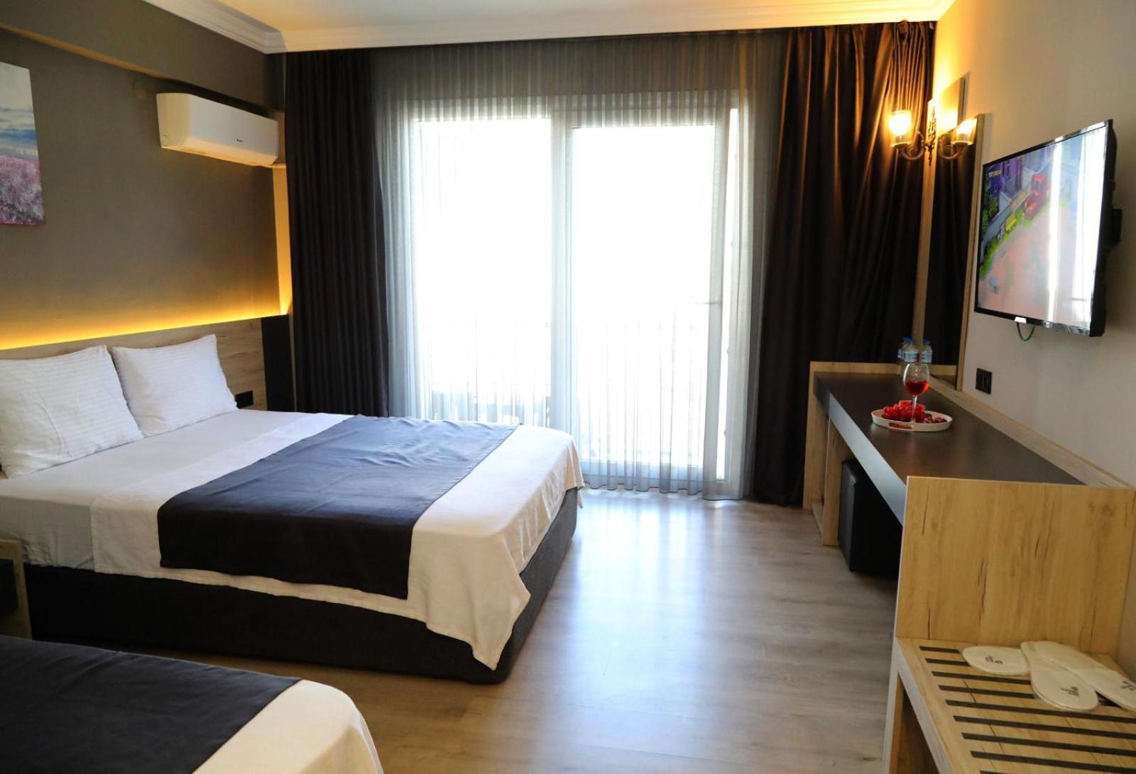Grand Faik Hotel Çeşme Kültér fotó